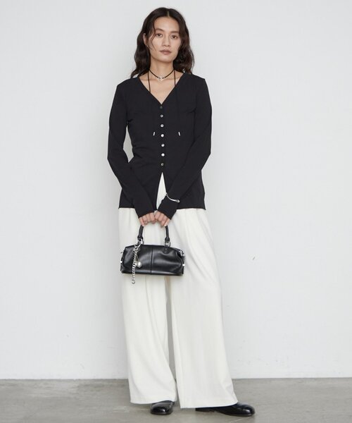 LOUNGEDRESS(ラウンジドレス)の「《レイヤードスタイル》キュプラコットンVカーディガン 秋服(カーディガン/ボレロ・レディース・ブラック/オフホワイト/モカ・FREE)」の13枚目の写真