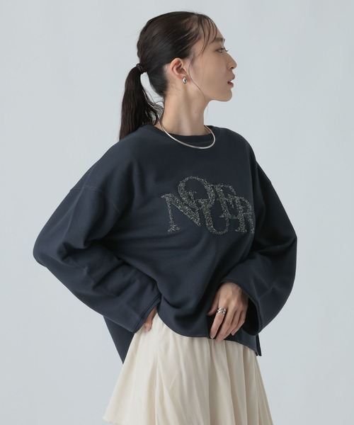 LEPSIM(レプシィム)の「裏毛ラメ相良刺繍プルオーバー 1082140(スウェット・レディース・レッド/ネイビー/チャコールグレー/杢グレー・FREE)」の3枚目の写真