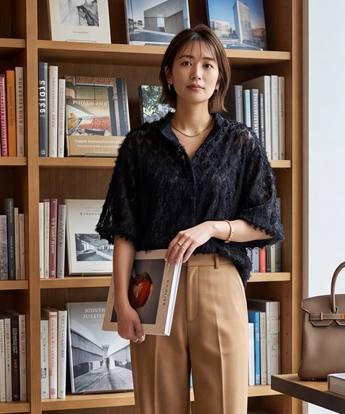 STYLE DELI(スタイルデリ)の「【DELI by】立体フリンジジャガードブラウス(シャツ/ブラウス・レディース・ホワイト/ブラック・M)」の3枚目の写真