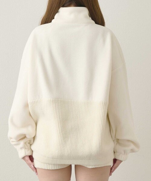 Belle Charme（ベルシャルム）の「【Belle Charme】Belle Logo Docking Fleece（ニット/セーター・レディース・ブラック/ベージュ/オフホワイト・FREE）」の9枚目の写真