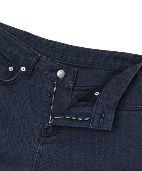 Yuje（ユジェ）の「HERRINGBONE STRAIGHT PANTS (Midnight Blue, 3size)（その他パンツ・レディース・ダークブルー・SMALL/MEDIUM/LARGE）」の5枚目の写真