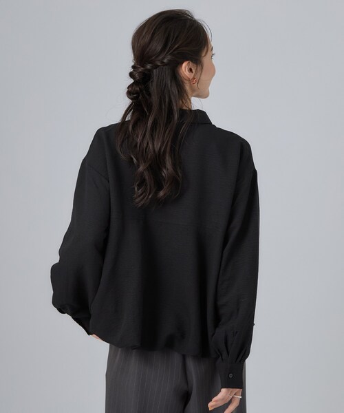 SHOO・LA・RUE(シューラルー)の「【S-LL/洗濯機可】インせず即こなれる 裾バルーンシャツ(シャツ/ブラウス・レディース・マスタード/ブラック/アイボリー・02/04/03/01)」の9枚目の写真