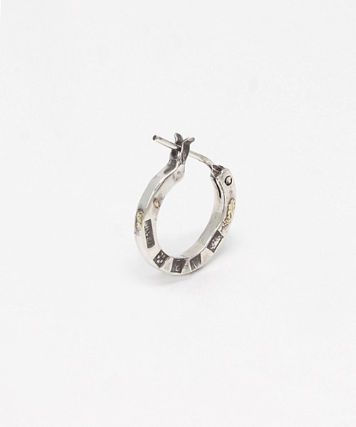 VIVIFY(ビビファイ)の「ピアス/フープ/ホールマーク/ゴールドダスト(ピアス(片耳用)・メンズ・シルバー×ゴールド/シルバー系その他・FREE)」の8枚目の写真
