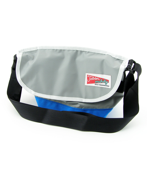 SHIPS（シップス）の「TABAN MUHELY:SMALL FLAP BAG（ショルダーバッグ・メンズ・ブラウン/ワイン/ネイビー/グレー・ONE SIZE）」の6枚目の写真