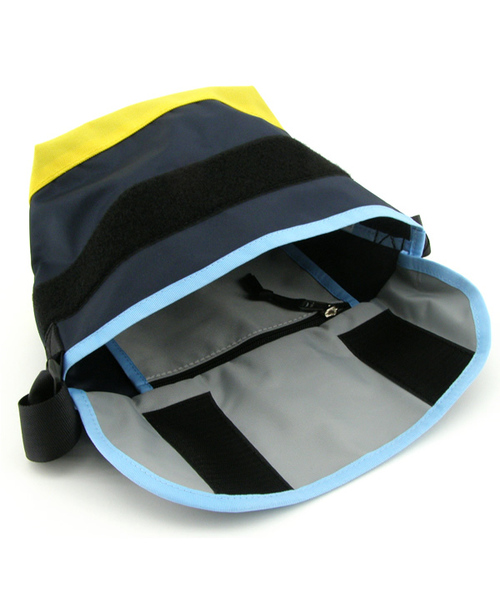 SHIPS（シップス）の「TABAN MUHELY:SMALL FLAP BAG（ショルダーバッグ・メンズ・ブラウン/ワイン/ネイビー/グレー・ONE SIZE）」の8枚目の写真