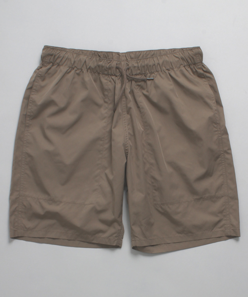 Denime（ドゥニーム）の「コンビニエンスリラックスナイロンショーツ（その他パンツ・メンズ・サックスブルー/ブラック/ベージュ・MEDIUM/LARGE）」の8枚目の写真