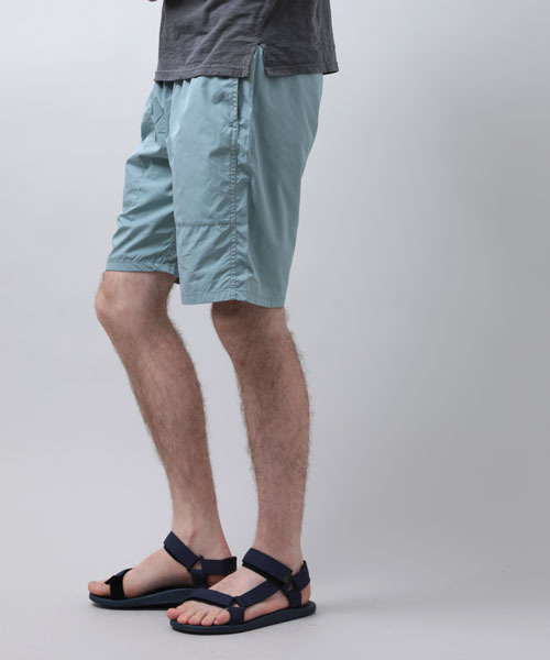 Denime（ドゥニーム）の「コンビニエンスリラックスナイロンショーツ（その他パンツ・メンズ・サックスブルー/ブラック/ベージュ・MEDIUM/LARGE）」の14枚目の写真