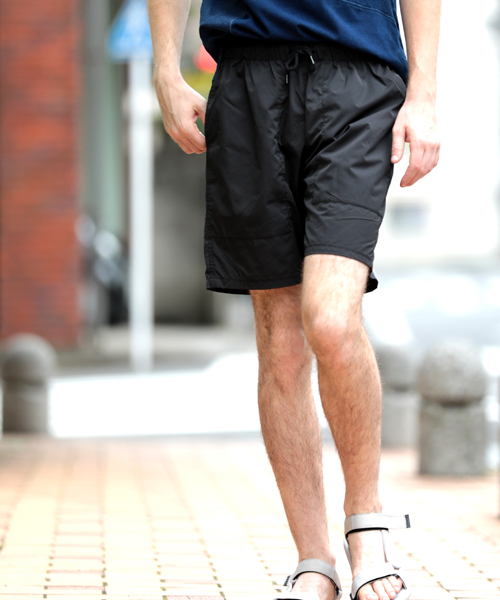 Denime（ドゥニーム）の「コンビニエンスリラックスナイロンショーツ（その他パンツ・メンズ・サックスブルー/ブラック/ベージュ・MEDIUM/LARGE）」の20枚目の写真
