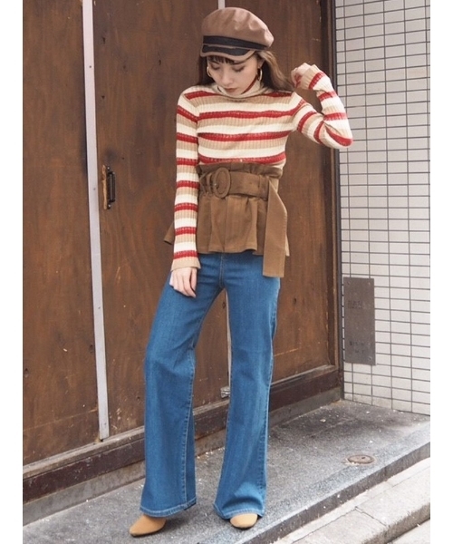 MURUA（ムルーア）の「ハイウエストスリムフレアＤＥＮＩＭパンツ（デニムパンツ・レディース・ブルー/インディゴブルー・2/1）」の3枚目の写真