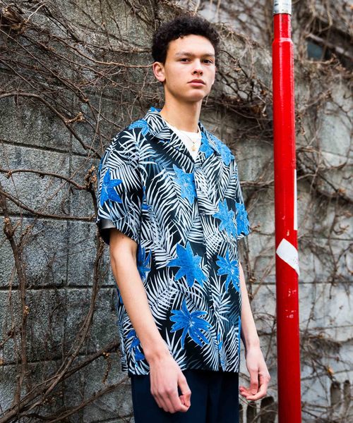 FACTOTUM（ファクトタム）の「【FACTOTUM】レインスプーナー　ハワイアンアロハシャツ（シャツ/ブラウス・メンズ・ブラック/グレー・44/46/48）」の2枚目の写真