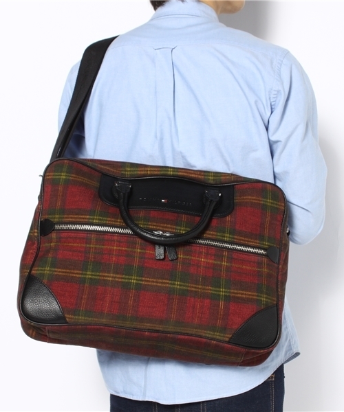 TOMMY HILFIGER(トミーヒルフィガー)の「YATES II SMALL BRIEFCASE(ビジネスバッグ・メンズ・レッド・FREE)」の6枚目の写真