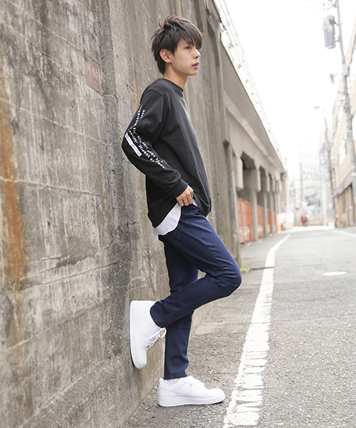 kutir（クティール）の「SLIM LONG PANTS / ストレッチデニムスリムスキニーパンツ（デニムパンツ・メンズ・ブラック/ワンウォッシュ・LARGE/SMALL/MEDIUM）」の12枚目の写真