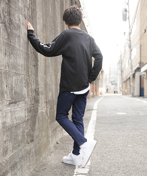 kutir（クティール）の「SLIM LONG PANTS / ストレッチデニムスリムスキニーパンツ（デニムパンツ・メンズ・ブラック/ワンウォッシュ・LARGE/SMALL/MEDIUM）」の9枚目の写真
