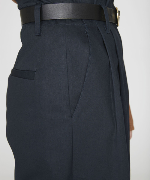 TRUNO by NOISE MAKER（トルノバイノイズメーカー）の「ハイウエストヴィンテージチノタックパンツ（チノパンツ・レディース・ネイビー/ブラウン/カーキ・38/36）」の18枚目の写真