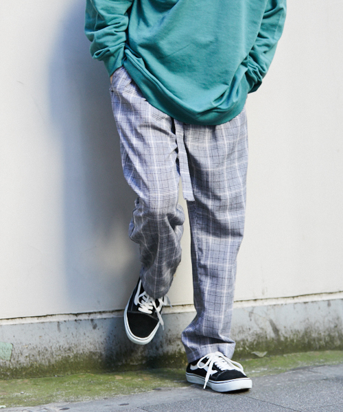 kutir(クティール)の「belted wide PT / ベルト付チェックワイドストレートパンツ(その他パンツ・メンズ・ベージュ系その他/ブラック/グレー系その他/ブラウン系その他/グリーン系その他/グレー系その他3/ベージュ系その他2/グレー系その他2・SMALL/MEDIUM/LARGE)」の4枚目の写真