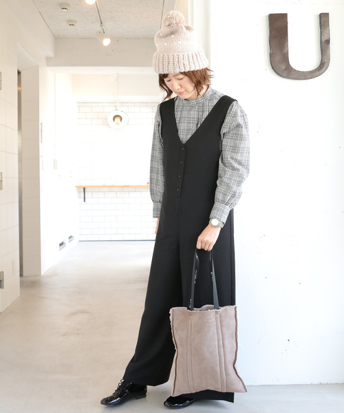 LBC（エルビーシー）の「TR前ボタンサロペット（サロペット/オーバーオール・レディース・ブラック/ベージュ・M）」の2枚目の写真