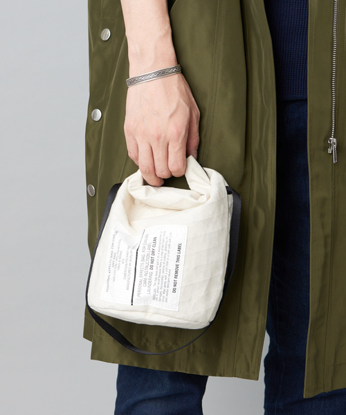 BURLAP OUTFITTER(バーラップアウトフィッター)の「【バーラップアウトフィッター】巾着ポシェット【WEB限定】(ショルダーバッグ・レディース・ホワイト/ブラック/オリーブ・FREE)」の21枚目の写真