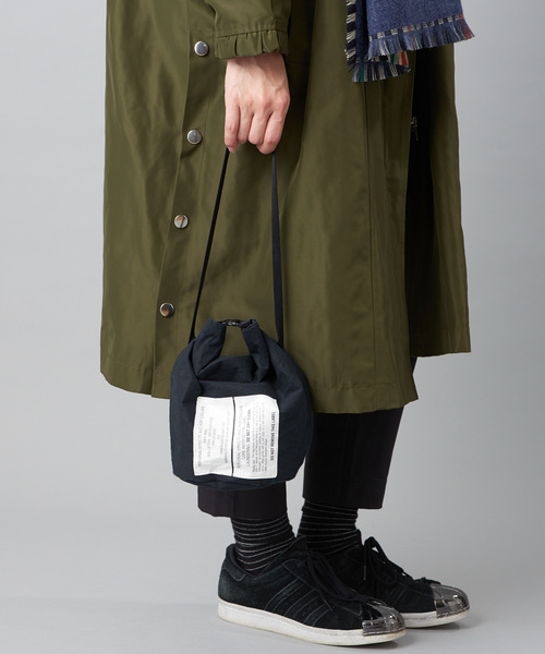 BURLAP OUTFITTER(バーラップアウトフィッター)の「【バーラップアウトフィッター】巾着ポシェット【WEB限定】(ショルダーバッグ・レディース・ホワイト/ブラック/オリーブ・FREE)」の18枚目の写真