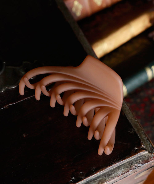 colleca la（コレカラ）の「マットシアーバンスクリップ（バレッタ/ヘアクリップ・レディース・ブラウン/グレー・ﾌﾘ-）」の2枚目の写真