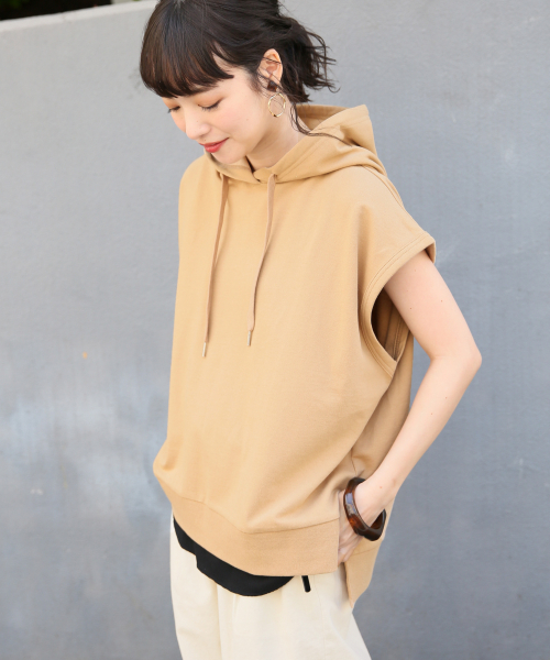 LOWRYS FARM（ローリーズファーム）の「フードフレンチスリーブ　837706（Tシャツ/カットソー・レディース・パープル/オフホワイト/ブラック/ベージュ・FREE）」の3枚目の写真