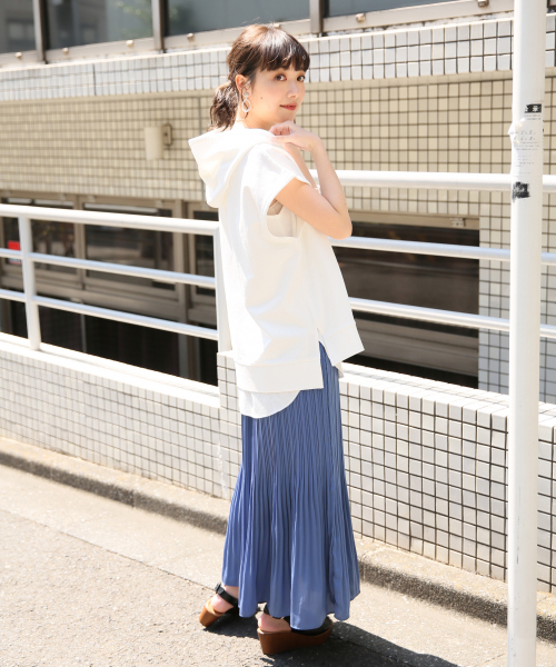 LOWRYS FARM（ローリーズファーム）の「フードフレンチスリーブ　837706（Tシャツ/カットソー・レディース・パープル/オフホワイト/ブラック/ベージュ・FREE）」の12枚目の写真