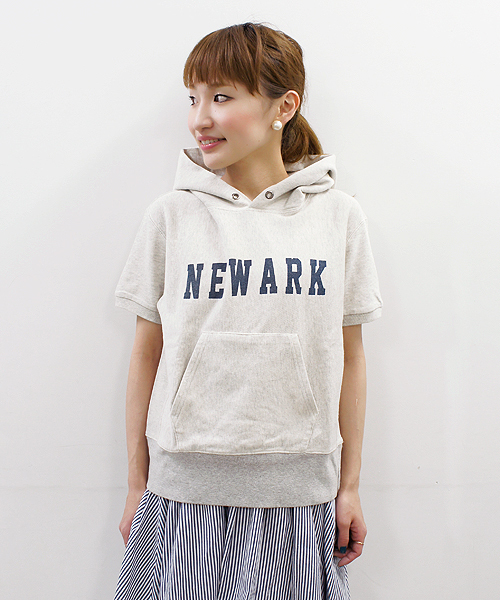 CIAOPANIC（チャオパニック）の「【Ciaopanic】ロゴ半袖フードTEE（パーカー・レディース・アイボリー/グレー/ネイビー・FREE）」の2枚目の写真