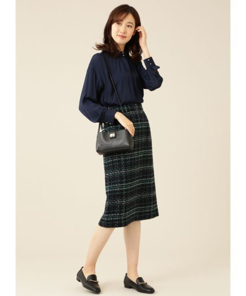 NATURAL BEAUTY BASIC（ナチュラルビューティーベーシック）の「ヴィンテージサテンギャザーブラウス（シャツ/ブラウス・レディース・ネイビー/オフホワイト/ピンク/ピンク系その他5・SMALL/MEDIUM）」の16枚目の写真