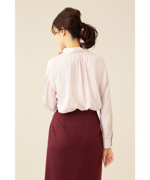 NATURAL BEAUTY BASIC（ナチュラルビューティーベーシック）の「ヴィンテージサテンギャザーブラウス（シャツ/ブラウス・レディース・ネイビー/オフホワイト/ピンク/ピンク系その他5・SMALL/MEDIUM）」の17枚目の写真