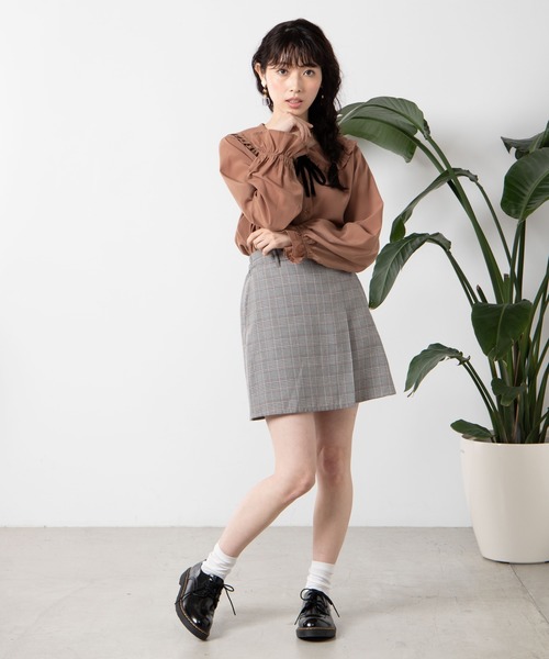 WEGO（ウィゴー）の「WEGO/ベロアリボンフリルブラウス（シャツ/ブラウス・レディース・ホワイト/ライトブラウン・FREE）」の6枚目の写真