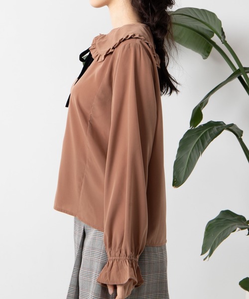 WEGO（ウィゴー）の「WEGO/ベロアリボンフリルブラウス（シャツ/ブラウス・レディース・ホワイト/ライトブラウン・FREE）」の10枚目の写真