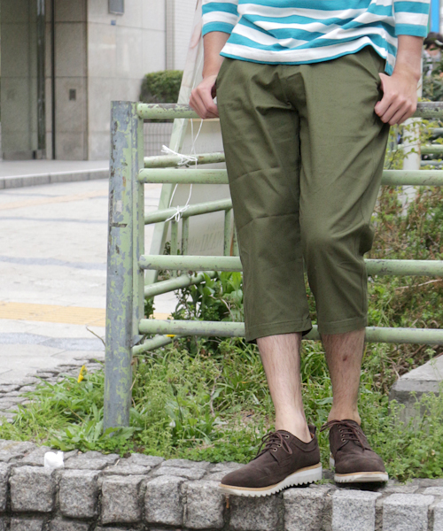 GIORDANO（ジョルダーノ）の「[GIORDANO]カラーチノクロップドパンツ（チノパンツ・メンズ・ブラック/ブラウン/グリーン/レッド・MEDIUM/LARGE）」の3枚目の写真
