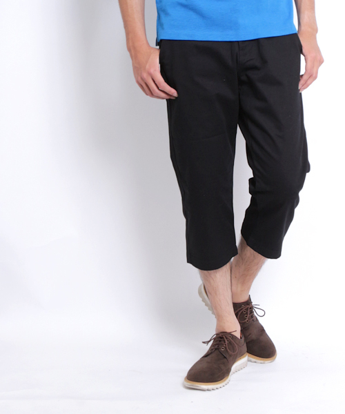 GIORDANO（ジョルダーノ）の「[GIORDANO]カラーチノクロップドパンツ（チノパンツ・メンズ・ブラック/ブラウン/グリーン/レッド・MEDIUM/LARGE）」の2枚目の写真