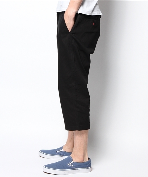GIORDANO（ジョルダーノ）の「[GIORDANO]カラーチノクロップドパンツ（チノパンツ・メンズ・ブラック/ブラウン/グリーン/レッド・MEDIUM/LARGE）」の5枚目の写真