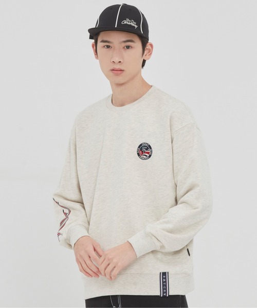 ROMANTIC CROWN(ロマンティッククラウン)の「『ROMANTIC CROWN』CEREMONY TAPE SWEAT SHIRT / ロマンティッククラウン セレモニー テープ スウェットシャツ(スウェット・メンズ・アイボリー/グレー/ブラック・LARGE/SMALL/X-LARGE/MEDIUM)」の3枚目の写真