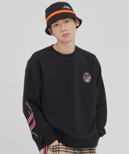 ROMANTIC CROWN(ロマンティッククラウン)の「『ROMANTIC CROWN』CEREMONY TAPE SWEAT SHIRT / ロマンティッククラウン セレモニー テープ スウェットシャツ(スウェット・メンズ・アイボリー/グレー/ブラック・LARGE/SMALL/X-LARGE/MEDIUM)」の2枚目の写真