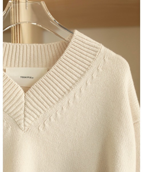 TODAYFUL（トゥデイフル）の「Vネックスーパーウールニット（ニット