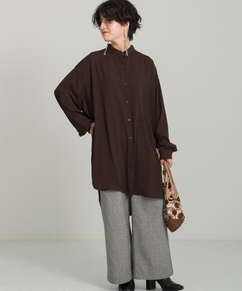 Ambre Neige（アンブルネージュ）の「バンドカラールーズチュニックシャツ／【WEB/EC限商品定商品】（シャツ/ブラウス・レディース・ダークブラウン/オフホワイト・FREE）」の5枚目の写真