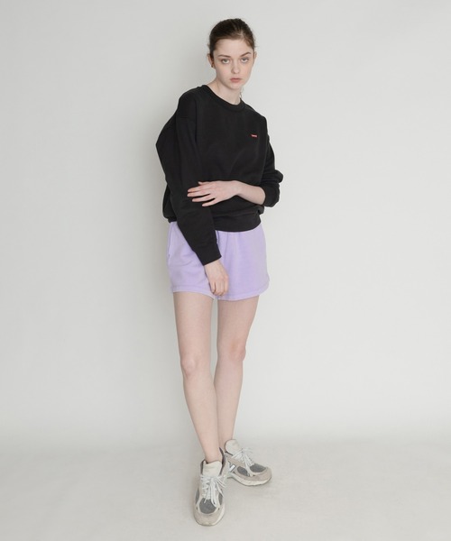 Levi's（リーバイス）の「Levi's/リーバイス STANDARD クルーネックスウェット CAVIAR（スウェット・レディース・ブラック・M/S/XS）」の12枚目の写真