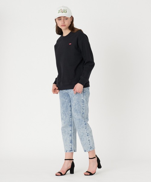 Levi's（リーバイス）の「Levi's/リーバイス STANDARD クルーネックスウェット CAVIAR（スウェット・レディース・ブラック・M/S/XS）」の16枚目の写真
