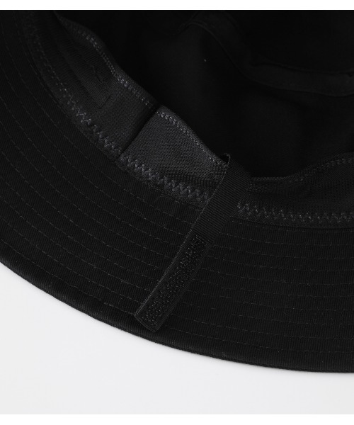 AZUL by moussy(アズールバイマウジー)の「AZUL LOGO BUCKET HAT/AZULロゴバケットハット(ハット・メンズ・ブラック/オフホワイト・FREE)」の7枚目の写真