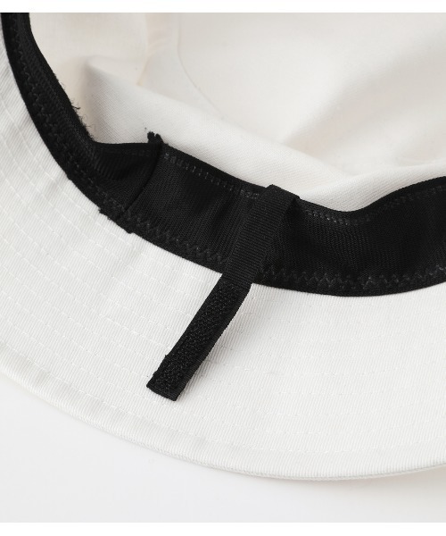 AZUL by moussy(アズールバイマウジー)の「AZUL LOGO BUCKET HAT/AZULロゴバケットハット(ハット・メンズ・ブラック/オフホワイト・FREE)」の12枚目の写真