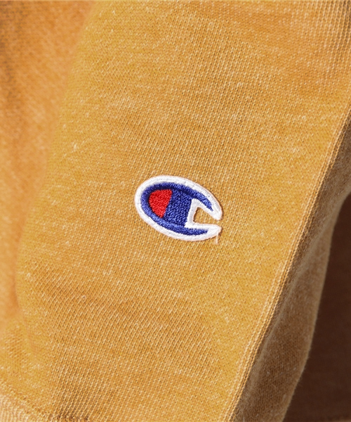 Champion（チャンピオン）の「Champion C3-E025 チャンピオン リバースウィーブ クルー スウェットシャツ（スウェット・メンズ・イエロー/グレー/レッド/ブラック・LARGE/MEDIUM/X-LARGE）」の5枚目の写真