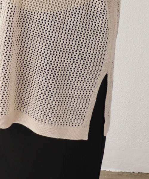 Shelly island(シェリーアイランド)の「メッシュ編みプルオーバー/フィッシュネットトップス(ニット/セーター・レディース・チャコールグレー/ベージュ/モカ・FREE)」の13枚目の写真