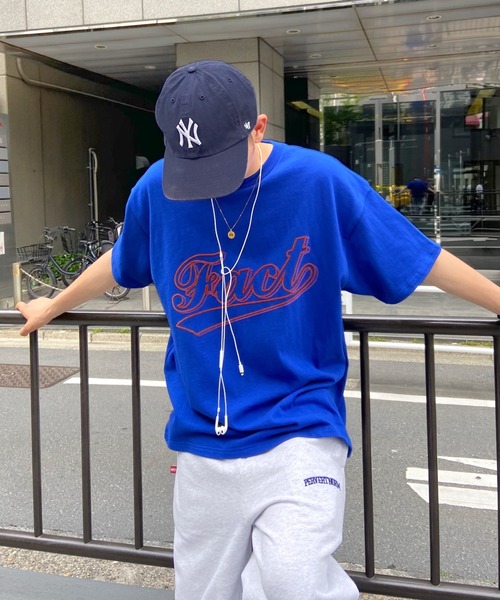 WHO'S WHO gallery（フーズフーギャラリー）の「COOPER FACTフロッキーTEE（Tシャツ/カットソー・メンズ・ネイビー/ブラック/ブルー/アッシュグレー・FREE）」の4枚目の写真