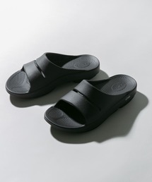 OOFOS | OOFOS　Ooahh(サンダル)