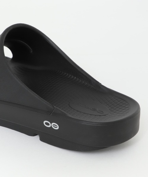 OOFOS（ウーフォス）の「OOFOS　Ooahh（サンダル・メンズ・ブラック/ブラウン・8/9/7）」の10枚目の写真