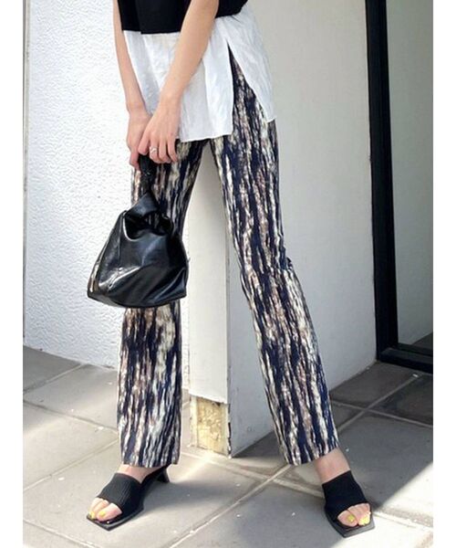 EMODA（エモダ）の「ウェーブテクスチャーハイウエストパンツ（その他パンツ・レディース・ブラック/その他/その他1・SMALL/MEDIUM）」の3枚目の写真