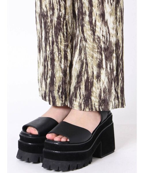 EMODA（エモダ）の「ウェーブテクスチャーハイウエストパンツ（その他パンツ・レディース・ブラック/その他/その他1・SMALL/MEDIUM）」の20枚目の写真