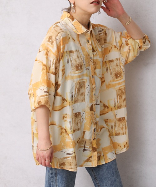 ap retro(アプレトロ)の「ニュアンス柄シャツ【ZOZO限定アイテム】(シャツ/ブラウス・レディース・イエロー/グレイッシュベージュ/ベージュ/グリーン・FREE)」の2枚目の写真