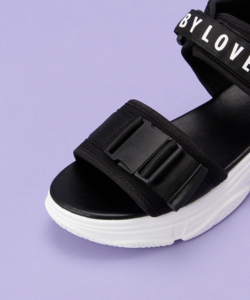 by LOVEiT（バイラビット）の「ロゴスポーツサンダル（サンダル・キッズ・ブラック/オフホワイト・21cm/22cm/23cm/24cm）」の7枚目の写真